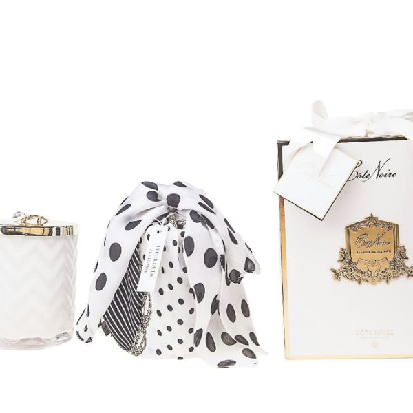 Côte Noire - Herringbone Candle With Scarf - White - Lilly Flower Lid